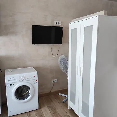 Estudio Junto Al Centro Con Aire Acondicionado * Tarifa