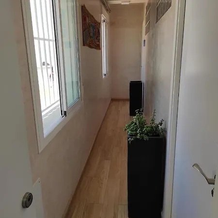 Estudio Junto Al Centro Con Aire Acondicionado *
